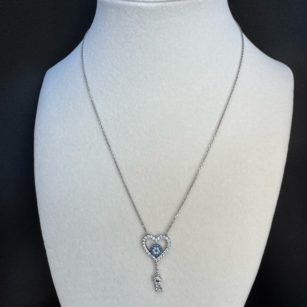 Elegant Silver Heart Pendant Necklace